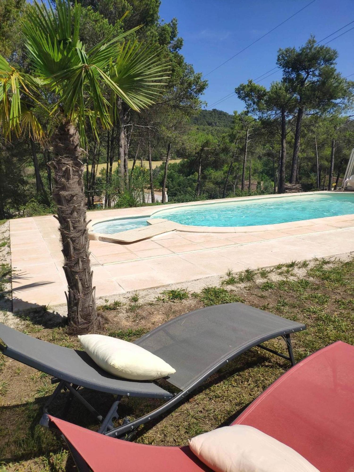 La Tourelle Suite Cosy Entre Vignoble Aixois Et Luberon Le Puy-Sainte-Réparade Extérieur photo